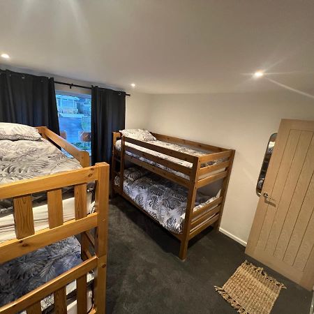 House Sleeps 8. 2Bedrooms & Sofa Beds In Sitting Room Bath Exterior photo
